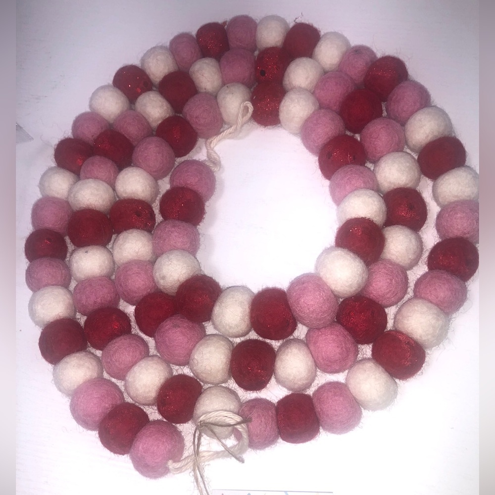 New West Elm Valentines Pink Red Wool Garland Home Decor 68”